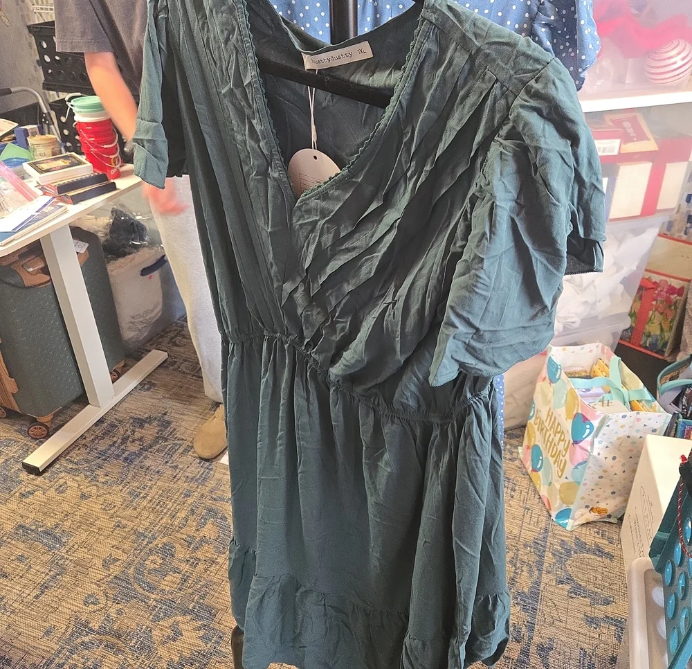 Waverly Teal Green Crinkle V-Neck Short Sleeve Tunic